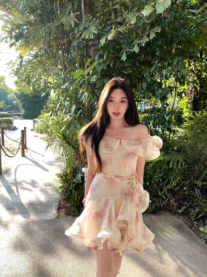 Shi Weiliang [In Stock] Misty Luxury Fishbone Ruffled Floral Dress Off-Shoulder Resort Dress