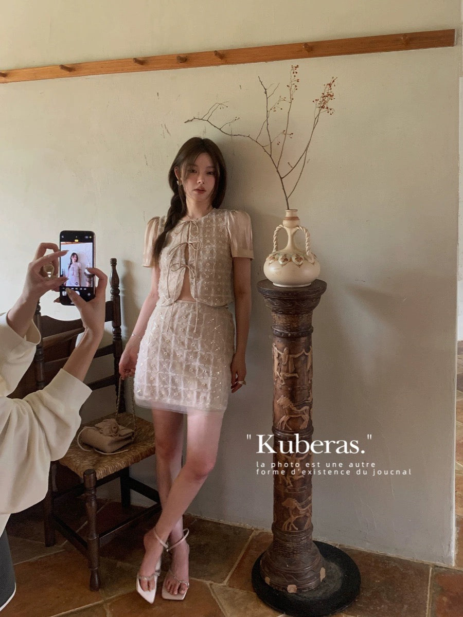 KUBERAS [moon cage yarn] fashionable niche island silk patchwork short-sleeved top + high-waisted skirt set