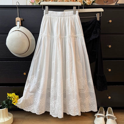 Gentle and elegant hollowed-out crocheted embroidered midi skirt, new winter style for 2025, youthful, high-waisted, pleated, loose-fitting, A-line skirt.