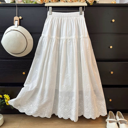 French-style ruffled openwork crochet skirt for women, slimming and sweet, youthful and pleated, loose-fitting A-line skirt, perfect for spring 2025.