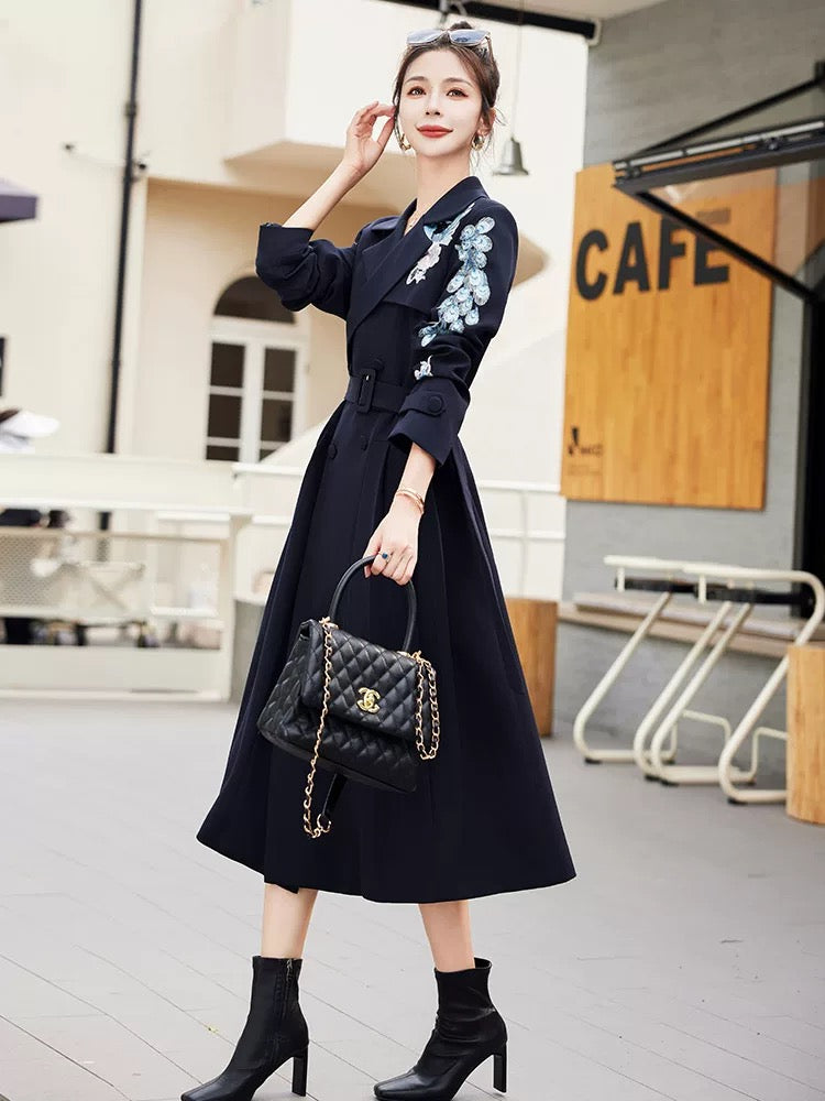 This year's popular trench coat for women, mid-length, 2025 spring and autumn new style, fashionable, high-end embroidered waist coat