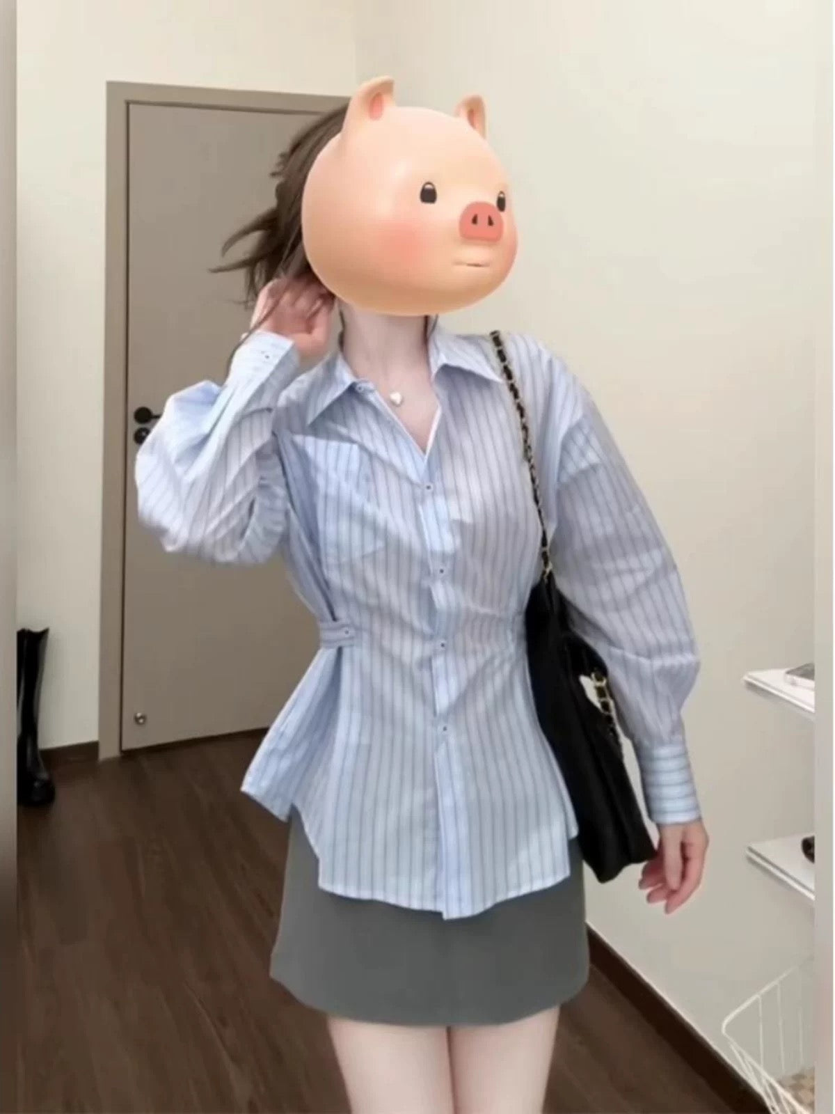 Korean style chic suit early spring with a complete set of waist striped shirt and short skirt two-piece suit unique temperament beautiful