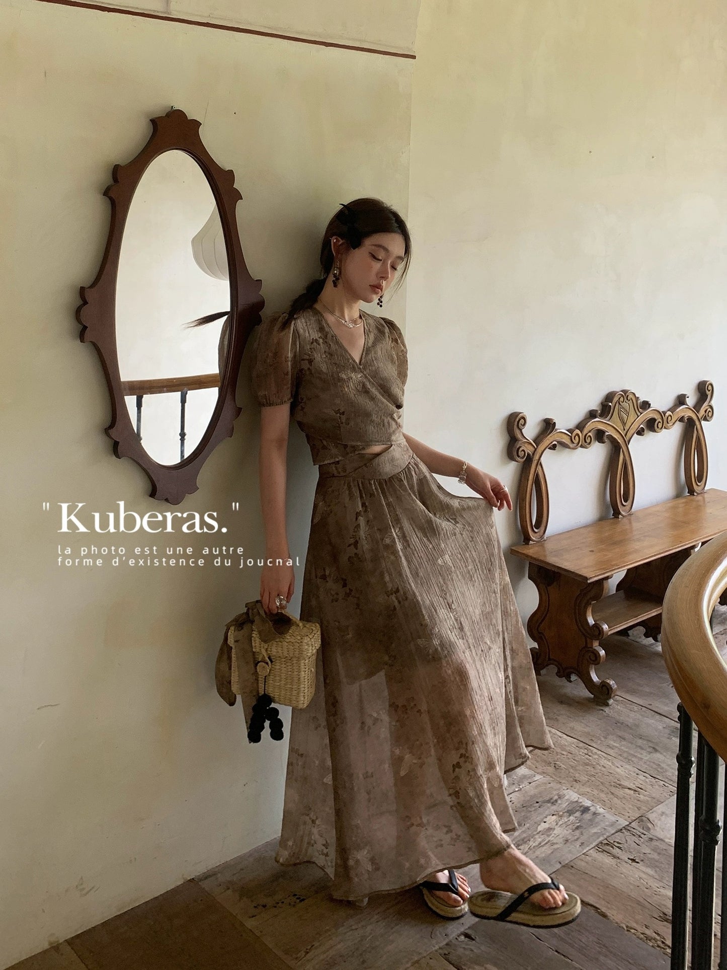 KUBERAS [Butterfly Flower] French retro butterfly flower V-neck short-sleeved top + high-waisted long skirt, 2 colors included
