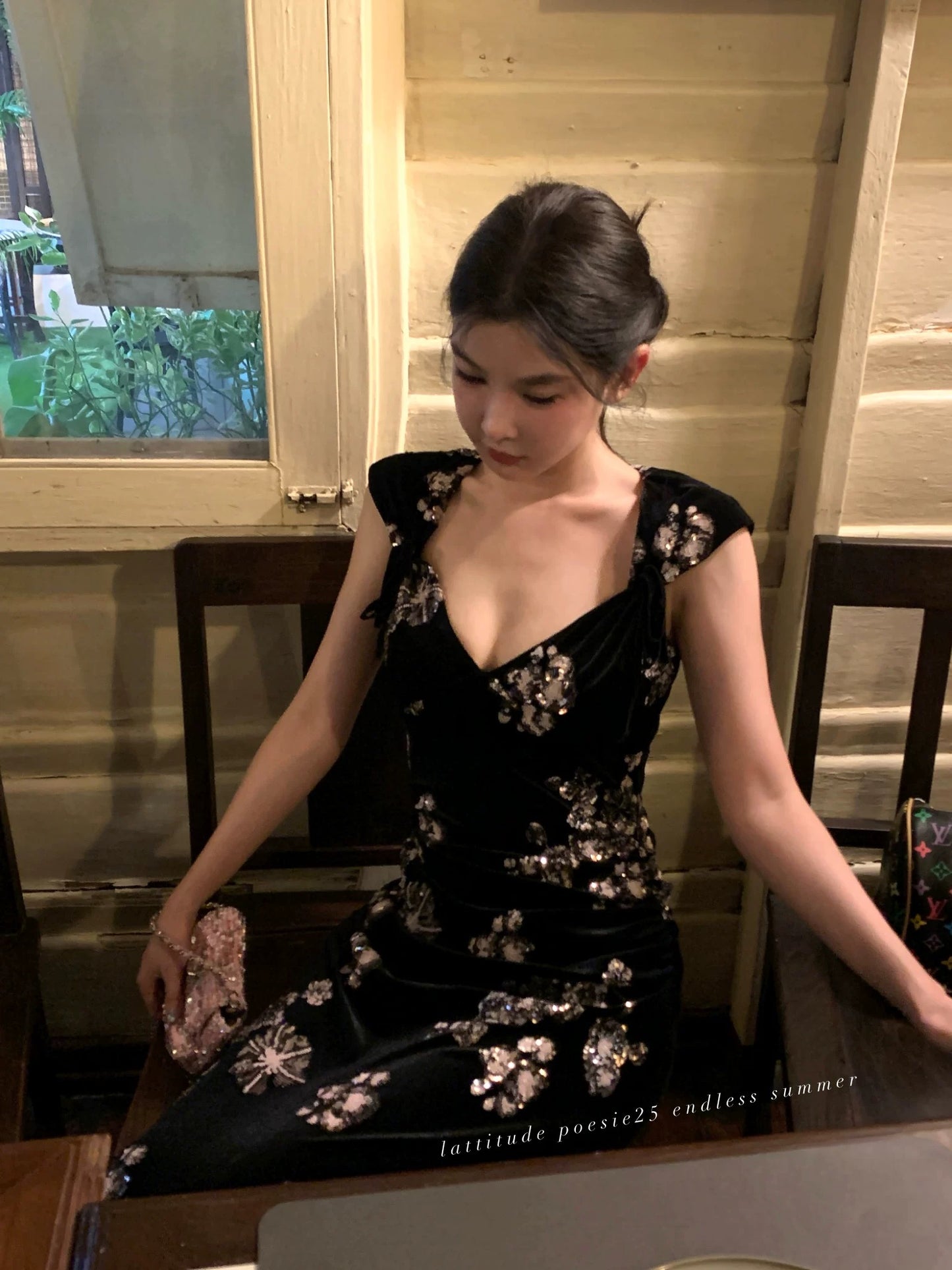 Lattitude/Yang Xiaolu Yeying Heavy sequin embroidery waist hip black velvet long dress for women
