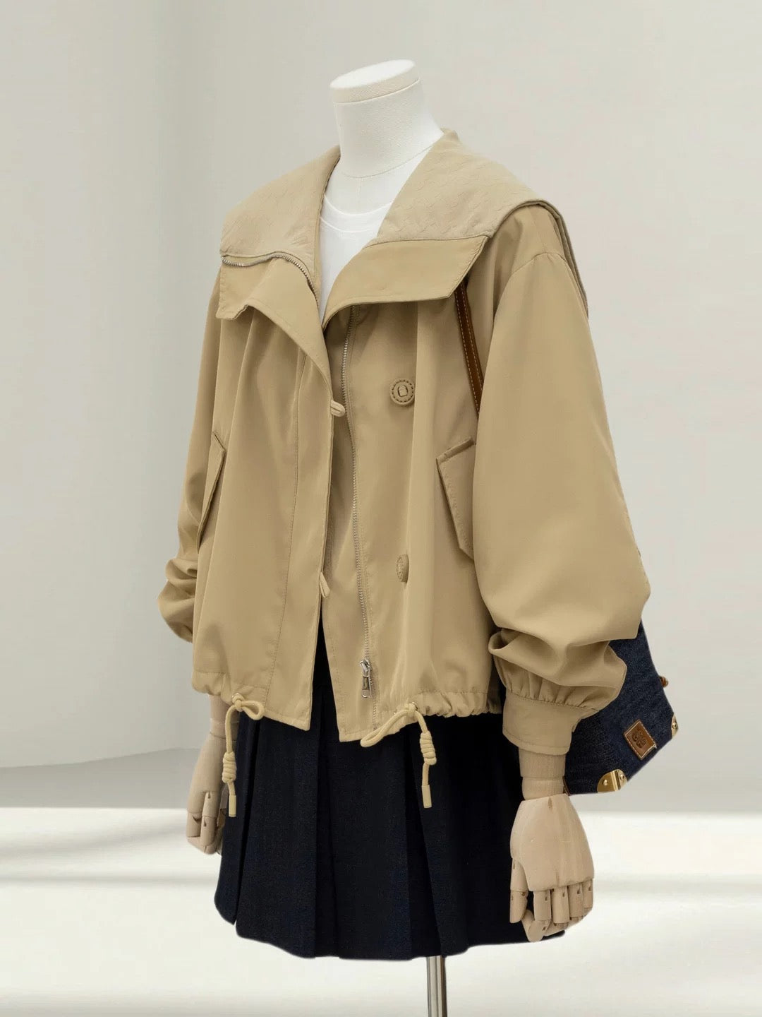 Small loose casual windbreaker jacket women's short 2025 autumn new style stylish age-reducing Korean jacket top