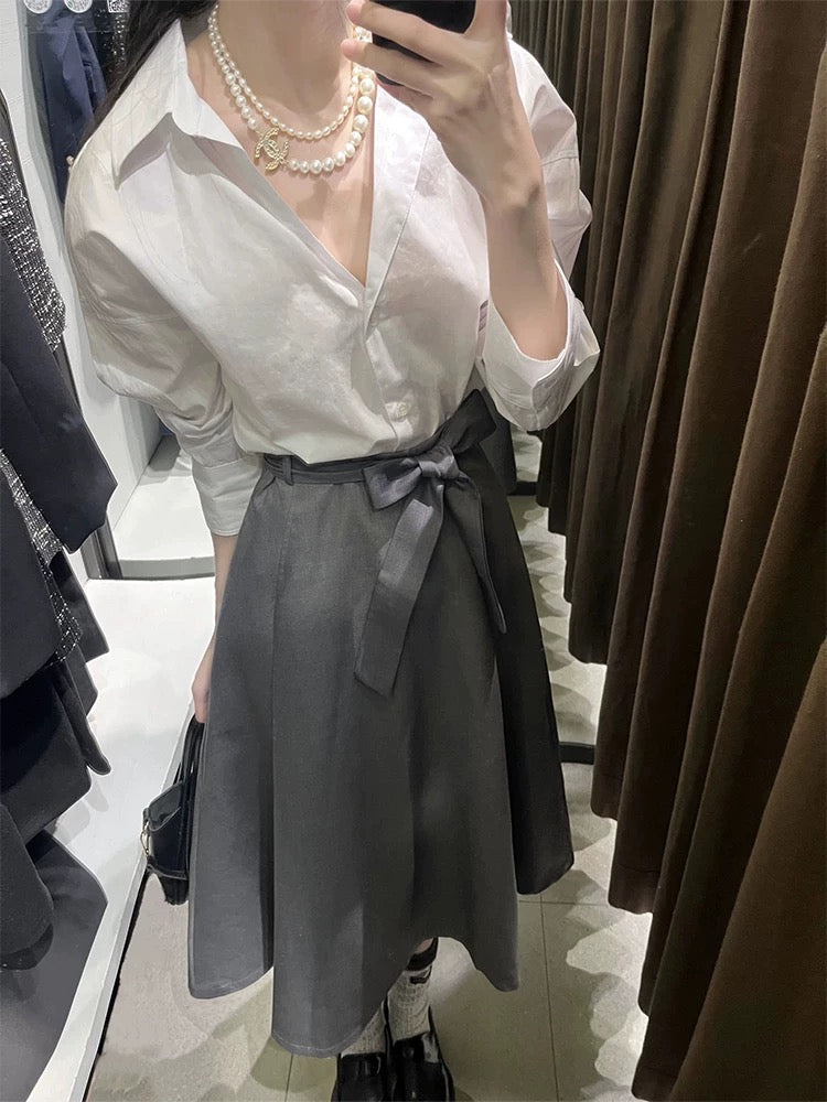 A complete set of ootd outfits for a younger look, a high-end spring suit, a long-sleeved shirt top, a high-waisted skirt, two-piece suit