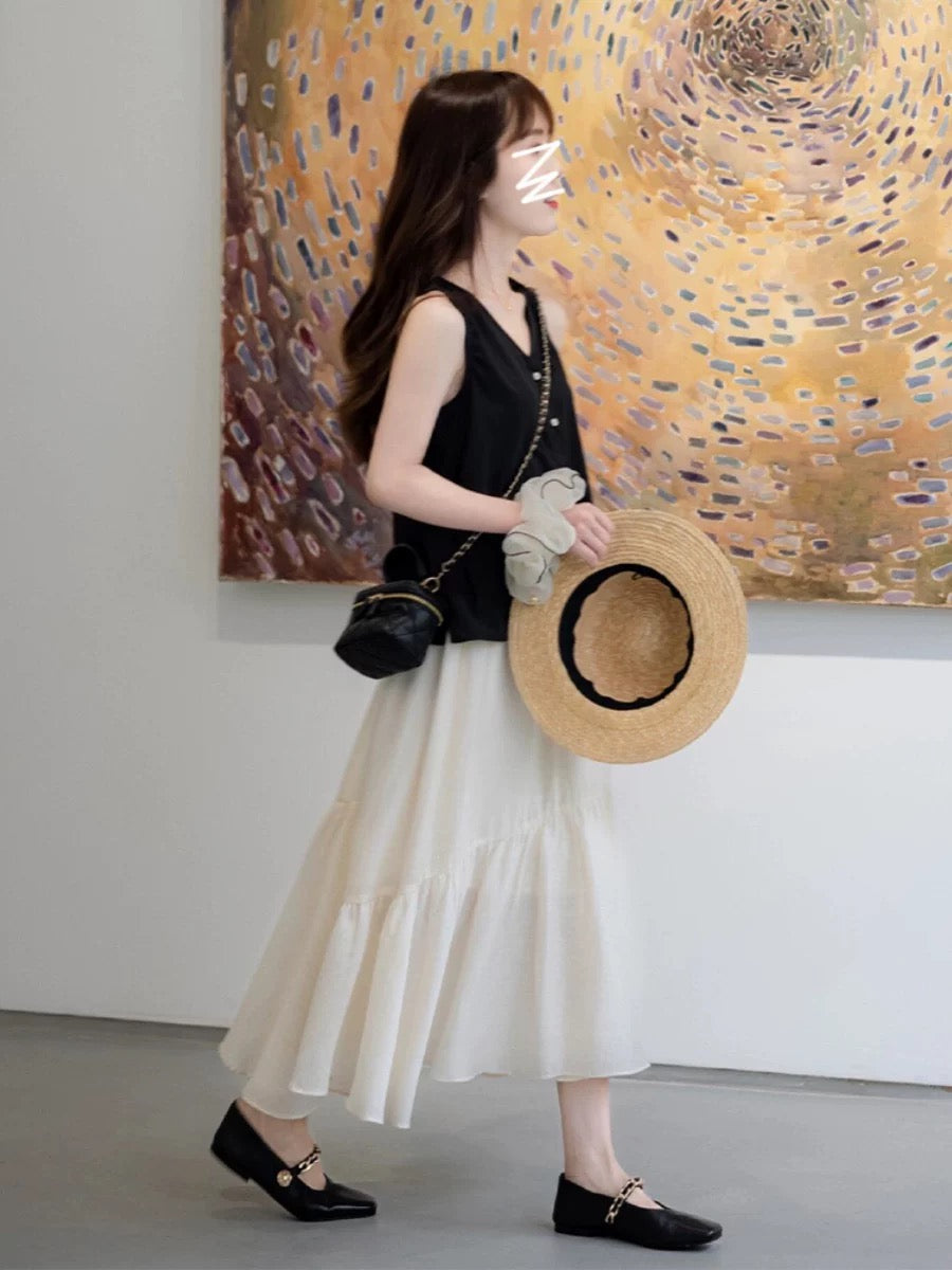 Summer outfit with a complete set of fashionable petite black sleeveless tops and skirts, age-reducing and gentle style, two-piece suit for women