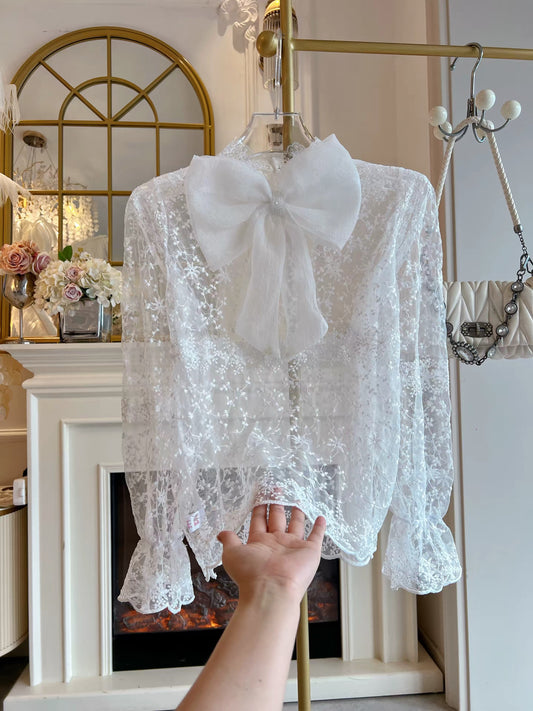 Women's Gentle-Style Autumn/Winter Lace Base Layer – Long-Sleeve Top with Bow Detail (2026 Design)
