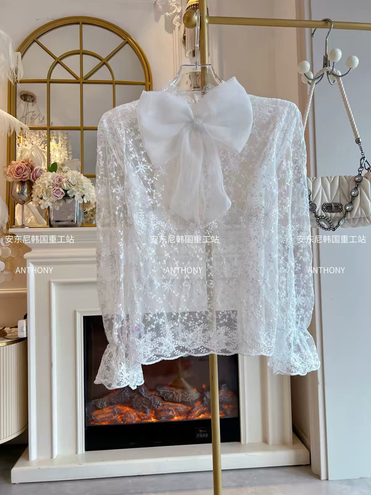 Women's Gentle-Style Autumn/Winter Lace Base Layer – Long-Sleeve Top with Bow Detail (2026 Design)