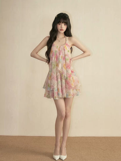 French-style pink floral halter neck sundress, super cute and elegant loose-fitting short dress for summer, perfect for beach vacations.