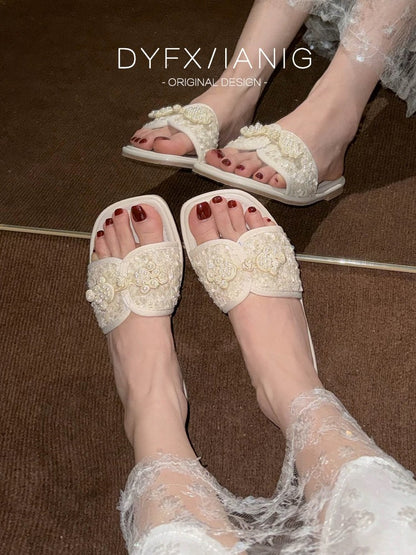 Women's summer sandals with skirts, new 2024 style, new Chinese fairy style, easy-to-wear flat flip-flops.