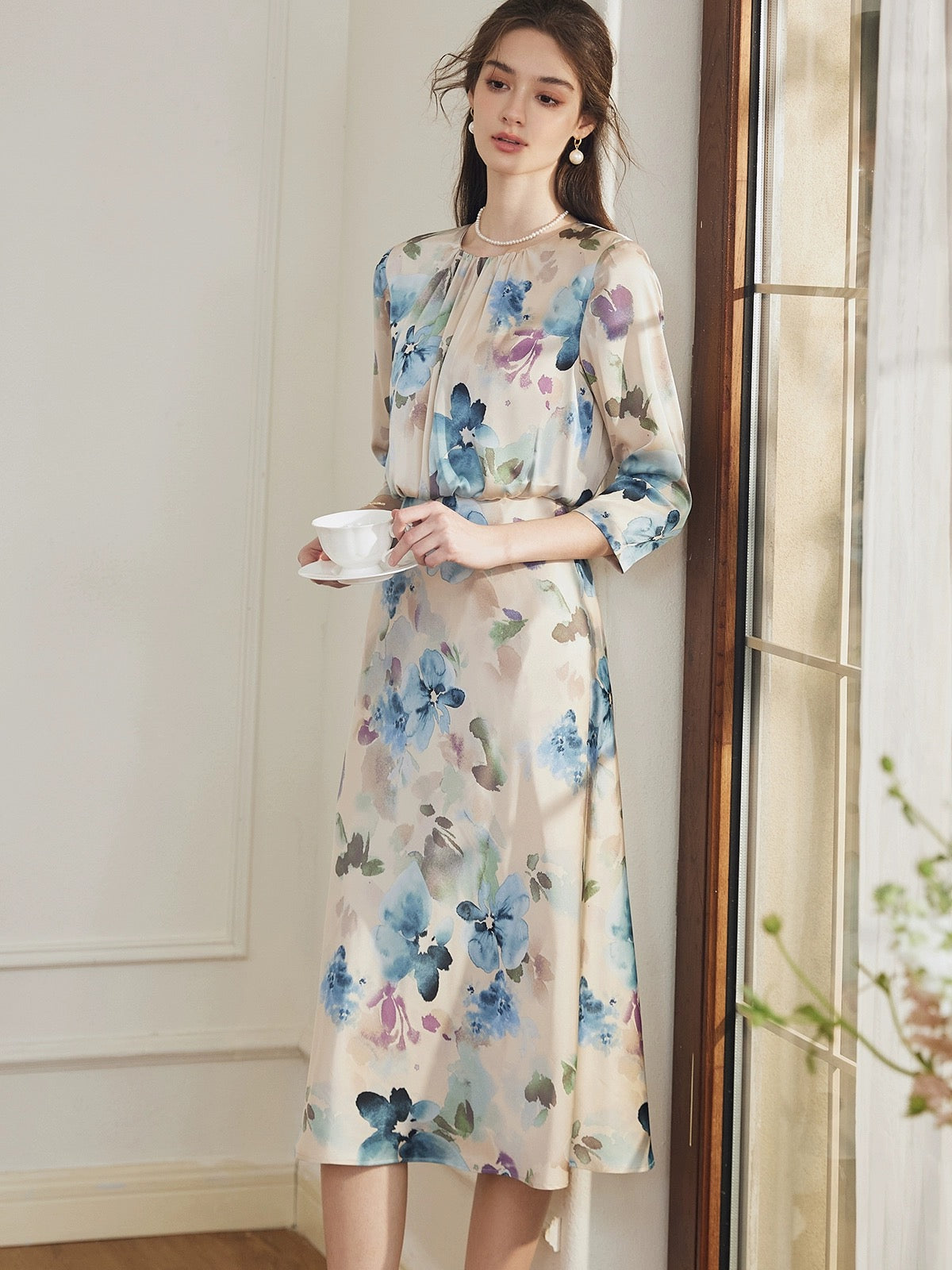 Luoyi Palace Oil Painting Satin Dress Women's 2024 Spring and Summer French Style Waist Pleated Fishtail Skirt 10264