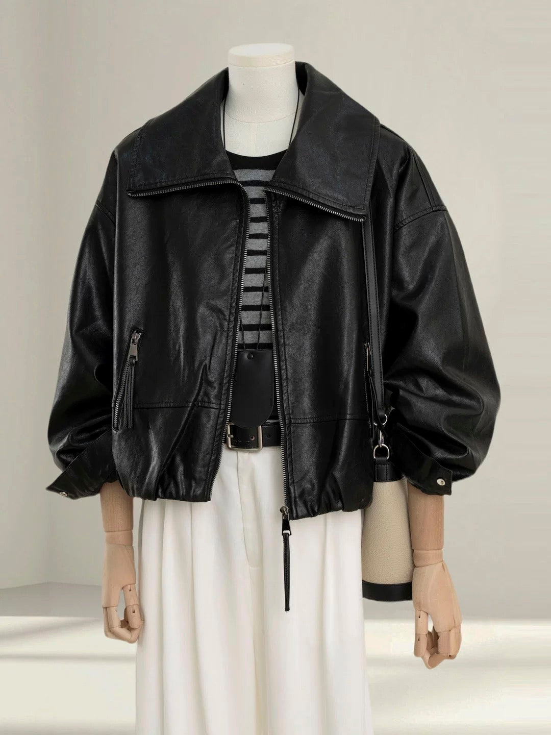 Black large lapel leather jacket women's short 2025 autumn new style popular loose slim PU leather jacket top
