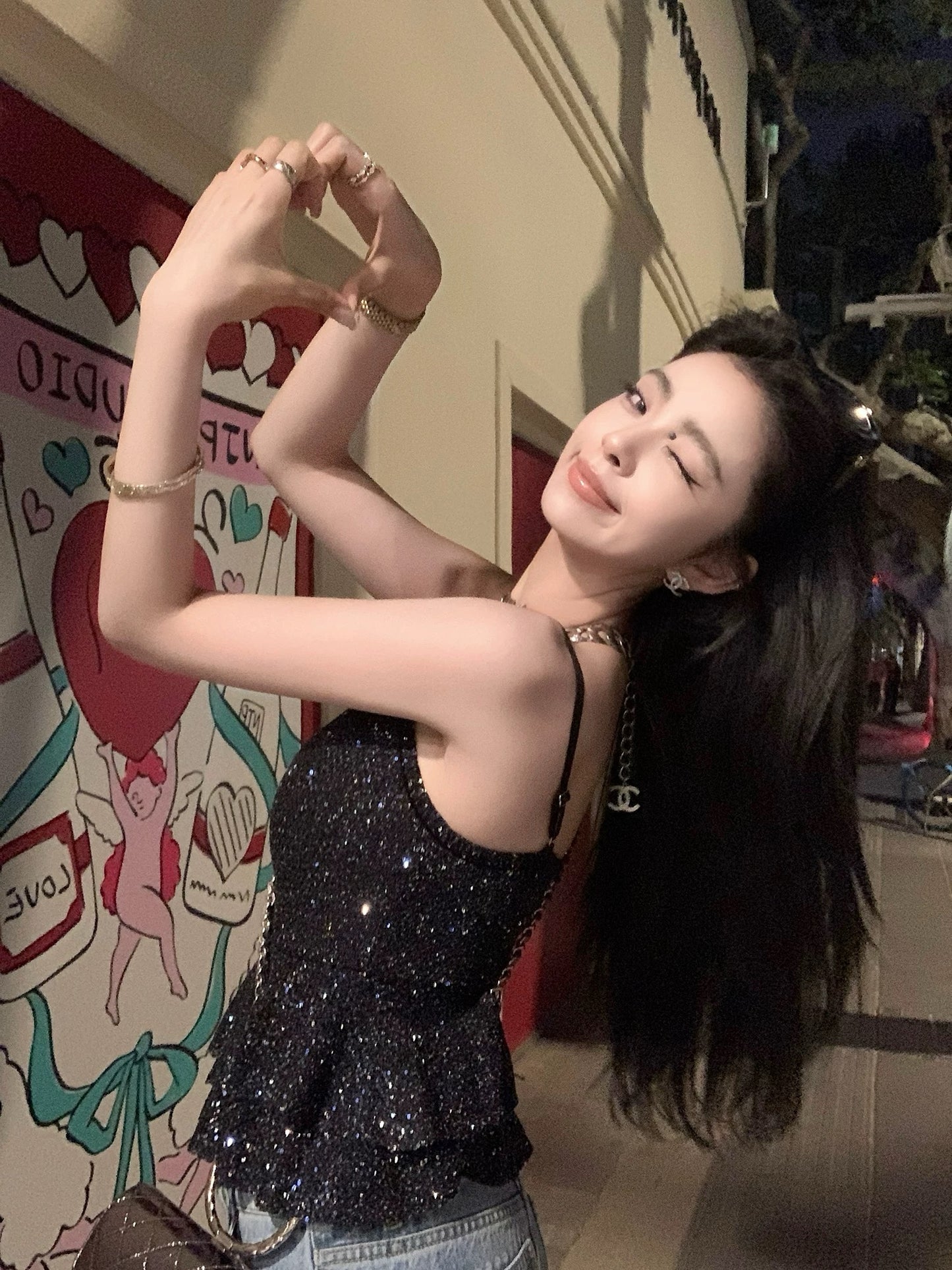 "Starry Night Camisole" to Shine This Summer! A Must-Have for Music Festivals and Clubbing - Exquisite Sequined Lace Camisole with a Touch of Chanel Style~