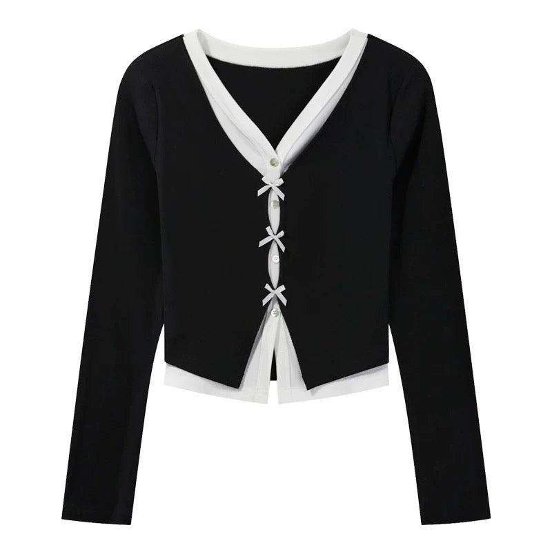 Yangcheng Story fake two-piece contrasting color splicing V-neck long-sleeved T-shirt for women early autumn slim and versatile short top