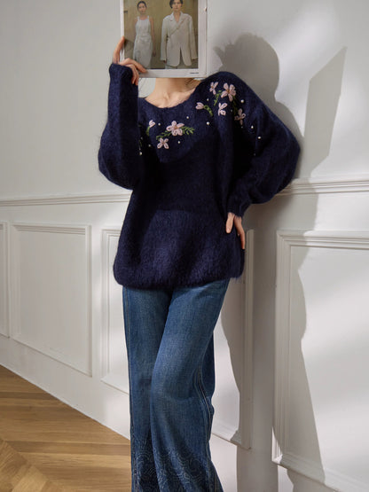 Plum Jan/3D Embroidered Navy Blue Knit Sweater: Gentle and Sophisticated Women's Sweater