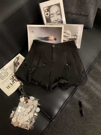 ZHOUYI/Monday French-style pleated shorts for women, versatile and elegant, with 3D decorative tulip design.