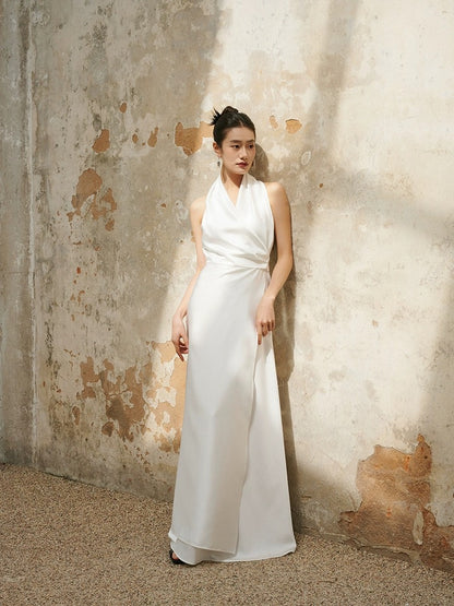 The official halter neck backless dress white dressing gown French niche dress wedding annual party slimming