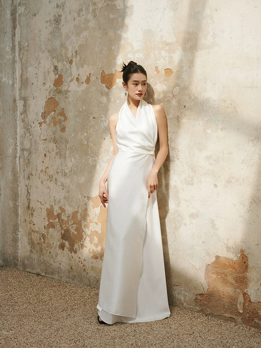 The official halter neck backless dress white dressing gown French niche dress wedding annual party slimming
