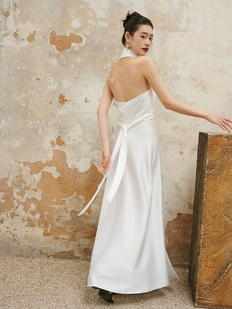 The official halter neck backless dress white dressing gown French niche dress wedding annual party slimming
