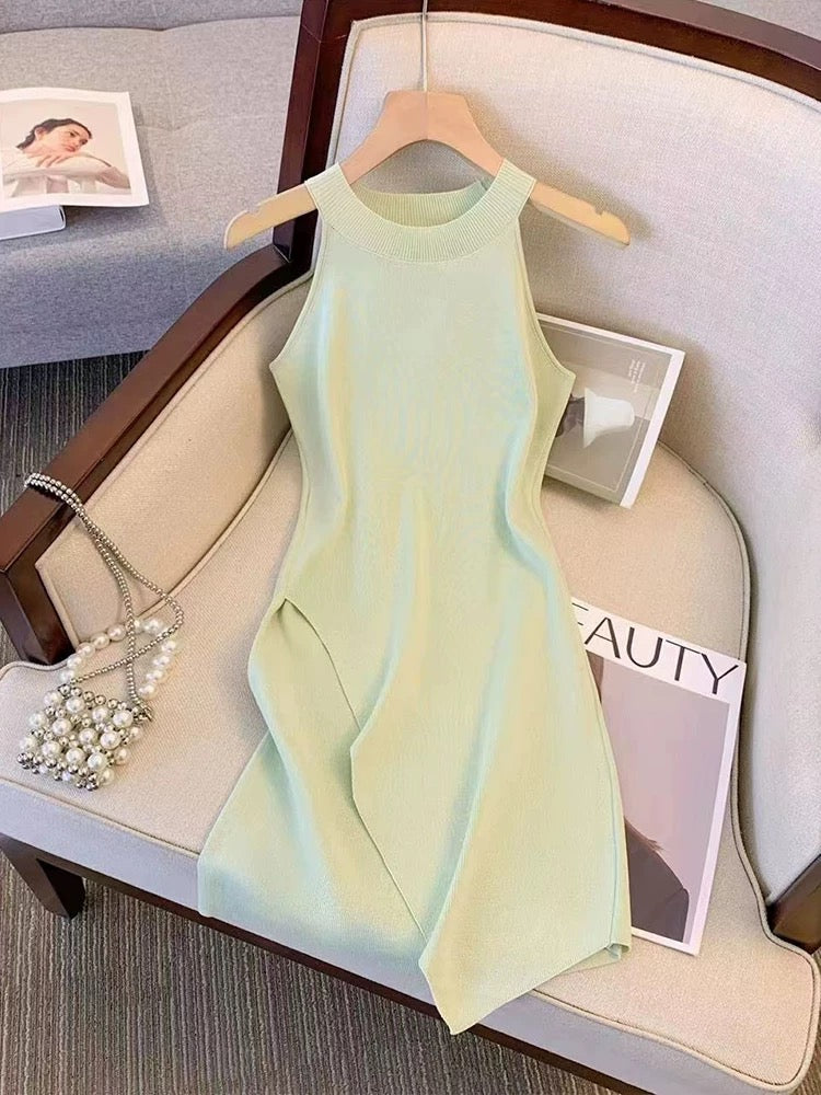 Discounted cut-off label single, sweet style, off-shoulder halter neck, irregular bevel design, sleeveless dress for summer women