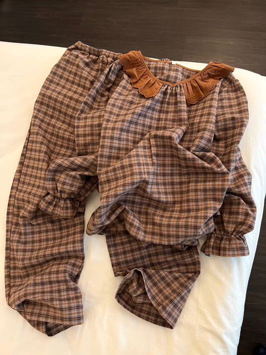 Sin Glee Korean-style relaxed-fit plaid pajama set with ruffled details—suitable for lounging or casual wear (Spring/Autumn).