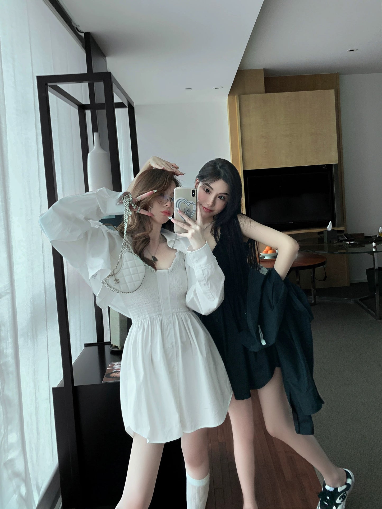 Tongse | Xiaoju's same style suit, Dawang hot girl's daily shirt skirt two-piece white dress for women