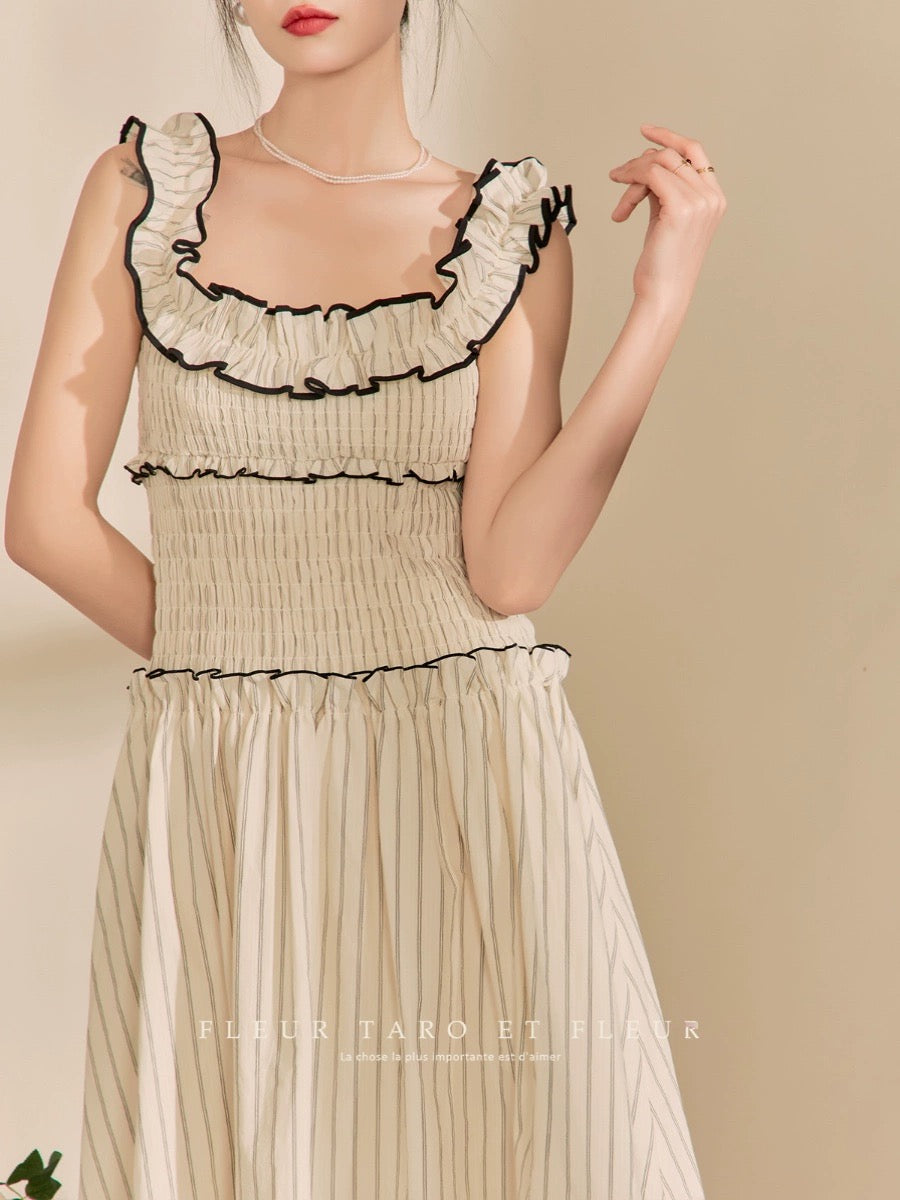 Qiao and Huazun | Suspender Dress 2024 Summer New French Retro Waist Big Swing Slim Long Dress for Women