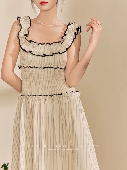 Qiao and Huazun | Suspender Dress 2024 Summer New French Retro Waist Big Swing Slim Long Dress for Women
