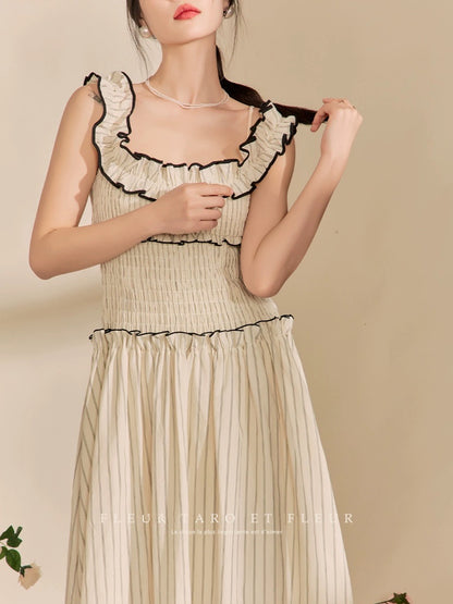 Qiao and Huazun | Suspender Dress 2024 Summer New French Retro Waist Big Swing Slim Long Dress for Women
