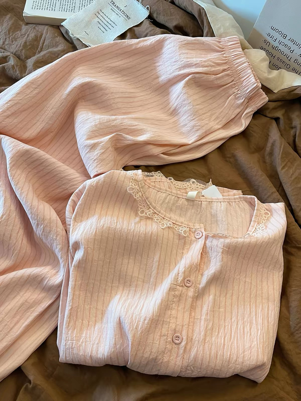 Women's Pink Long-Sleeved Loungewear Set (2026 New Spring Collection) – Soft, Cozy, and Trendy "Lazy-Chic" Style