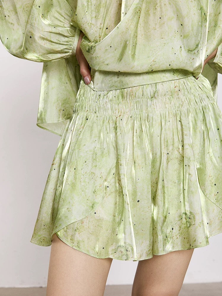 Yunmeng Xianze Intangible Cultural Heritage Water Rubbing Round Neck Heavy Industry Tie-up Lace-up Lantern Sleeve Top + A-Line Shorts Suit for Women