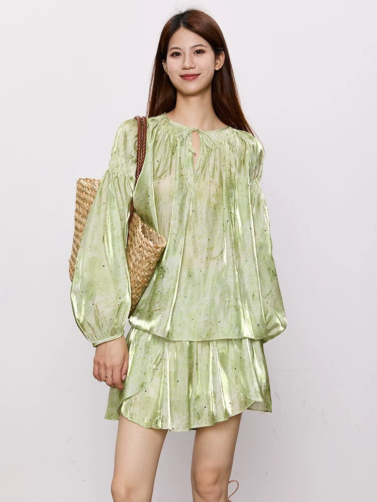 Yunmeng Xianze Intangible Cultural Heritage Water Rubbing Round Neck Heavy Industry Tie-up Lace-up Lantern Sleeve Top + A-Line Shorts Suit for Women
