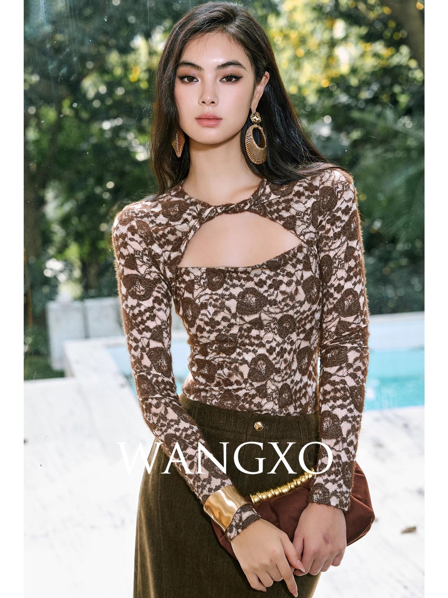 WANGXO｜Lace Jacquard Textured Knitwear with Flowing Light and Shadow｜Twisted Double Collar Hollow-Out Cutout Fitted Top