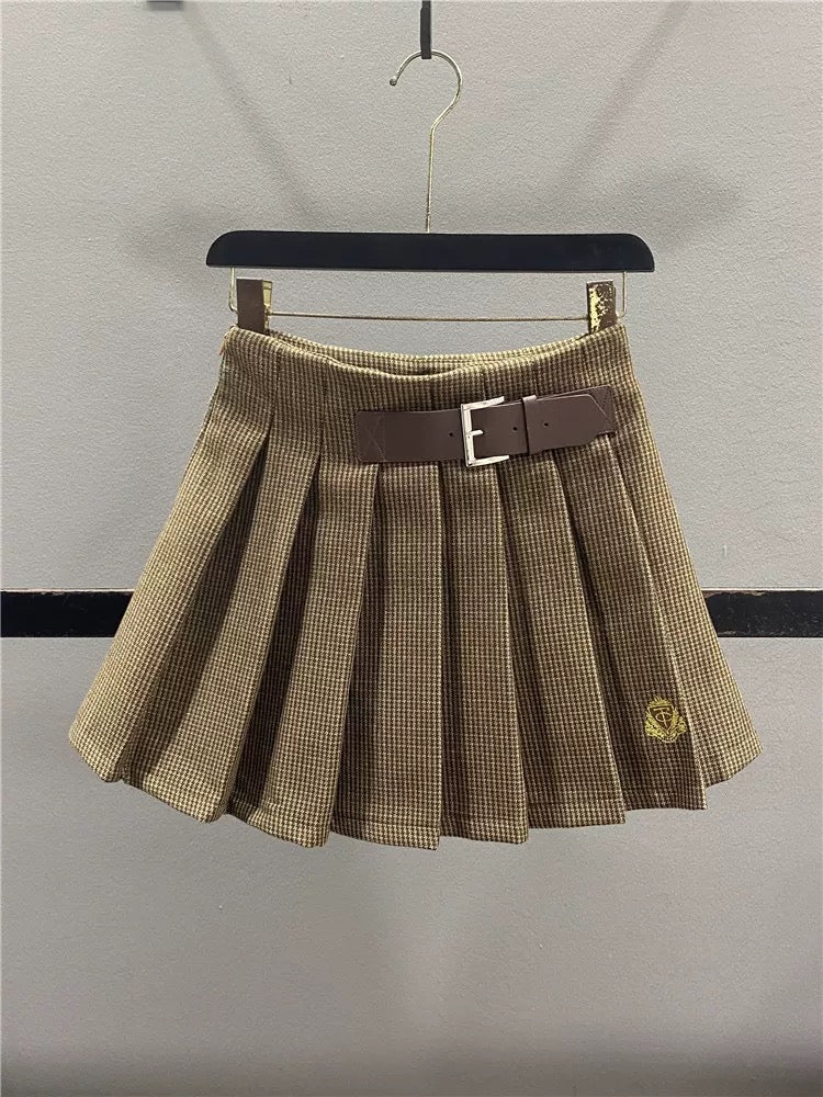 Preppy style plaid pleated midi skirt for women, new autumn/winter 2025 design, retro style, high-waisted, slimming A-line short skirt