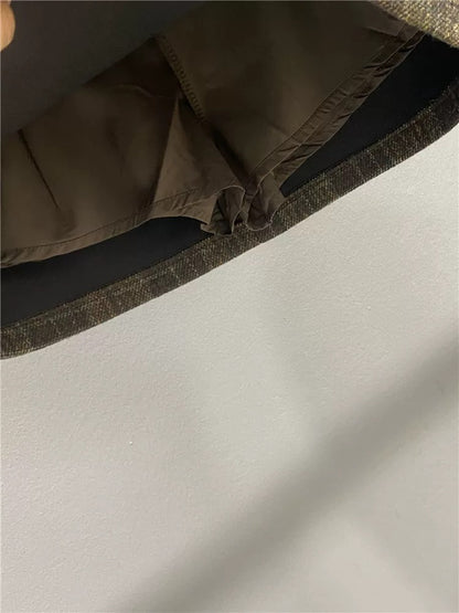 Retro plaid wool midi skirt for women, 2025 autumn/winter, design-conscious, high-waisted, slimming A-line bodycon skirt, short skirt.