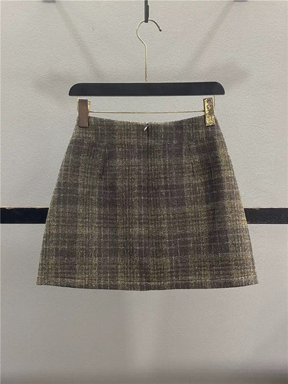 Retro plaid wool midi skirt for women, 2025 autumn/winter, design-conscious, high-waisted, slimming A-line bodycon skirt, short skirt.