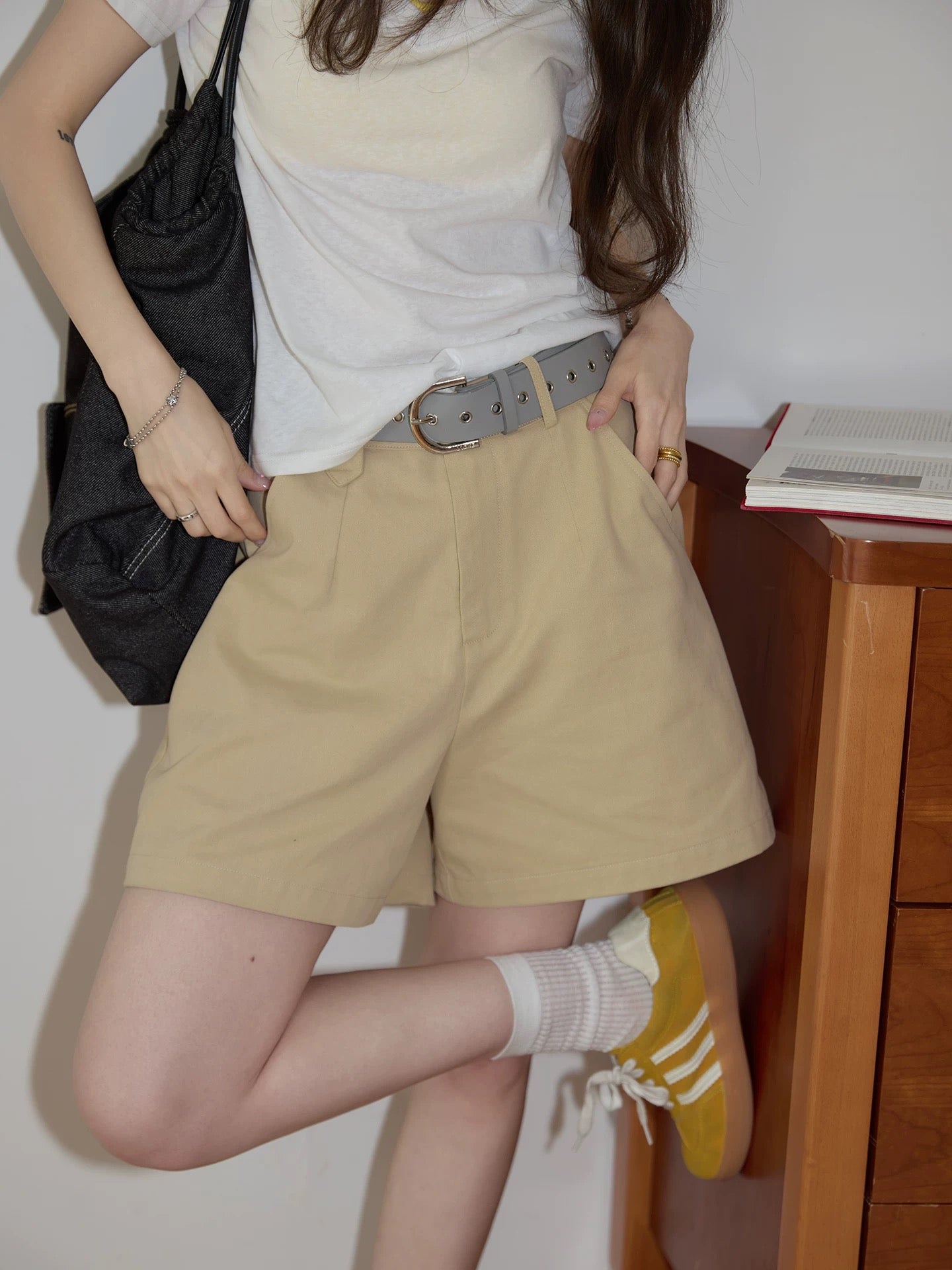 Chaochao's Khaki Straight Leg Casual Trousers for Women, 2025 Summer New Style, High Waist, Loose Fit, Versatile Wide Leg Shorts