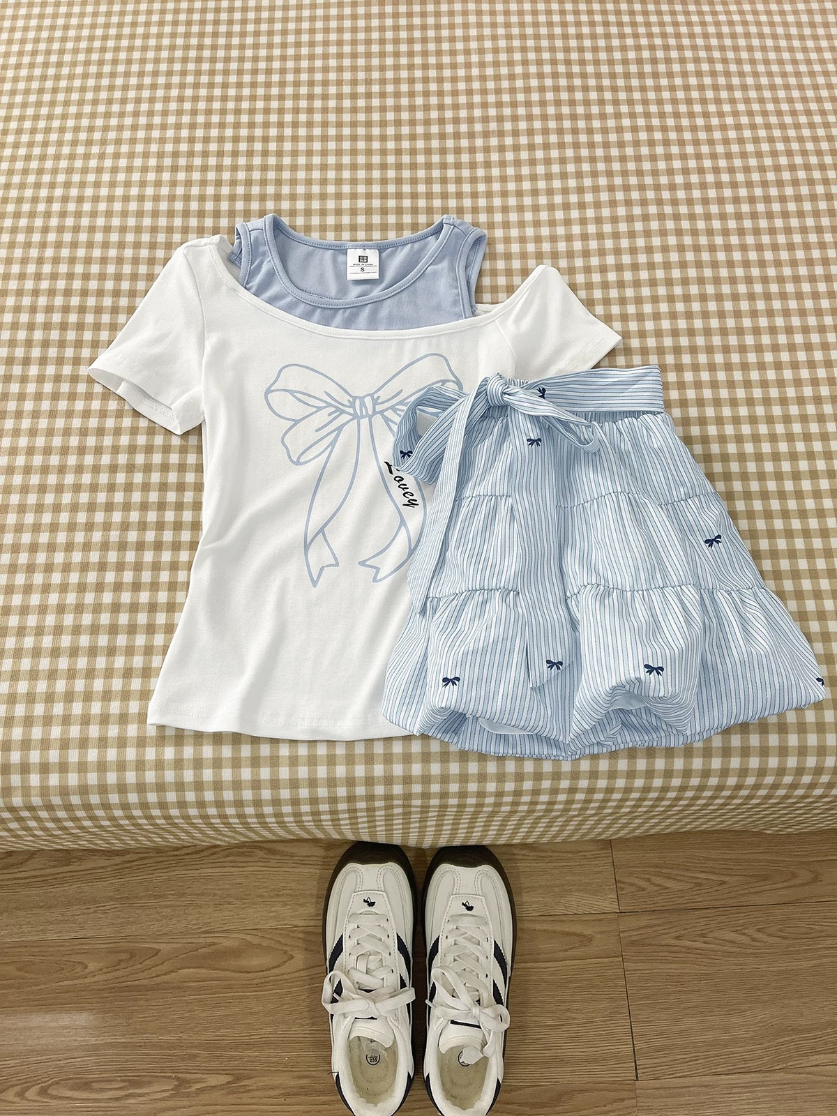 Great value for money! Summer niche fake two-piece off-shoulder short-sleeved T-shirt for women blue striped short skirt suit