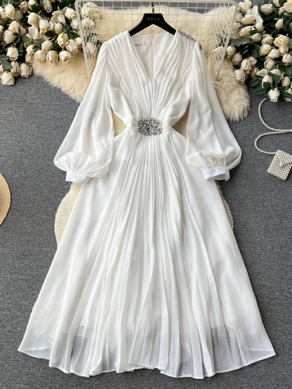 French retro high-end V-neck lantern sleeve studded dress for women with slim waist, elegant and elegant long skirt