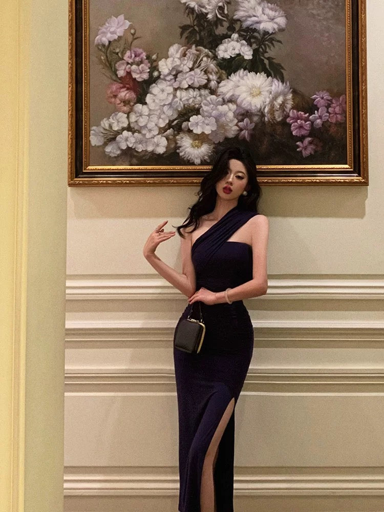 Gft sTudio [South Korean noblewoman] original design elastic tight hip-wrapped pleated sexy off-shoulder dress