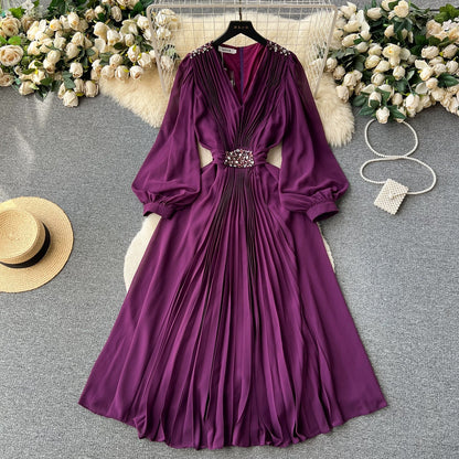 French retro high-end V-neck lantern sleeve studded dress for women with slim waist, elegant and elegant long skirt