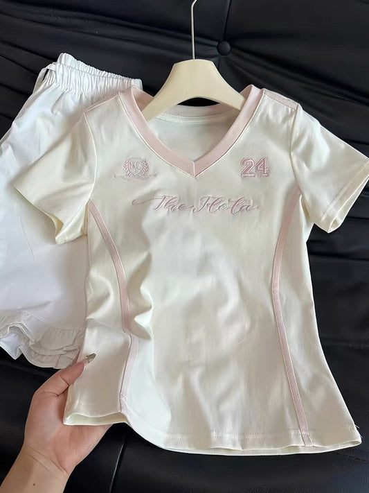 Korean style sweet embroidered V-neck short-sleeved T-shirt for women, summer slim fit design, color blocking, versatile hot girl top