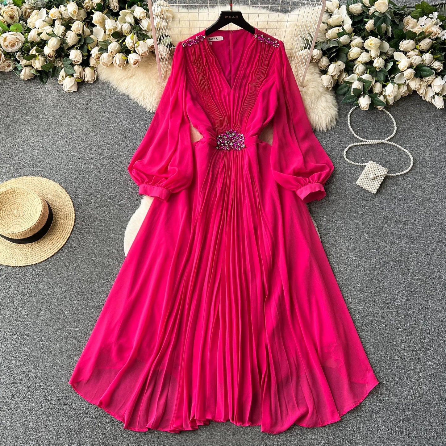 French retro high-end V-neck lantern sleeve studded dress for women with slim waist, elegant and elegant long skirt