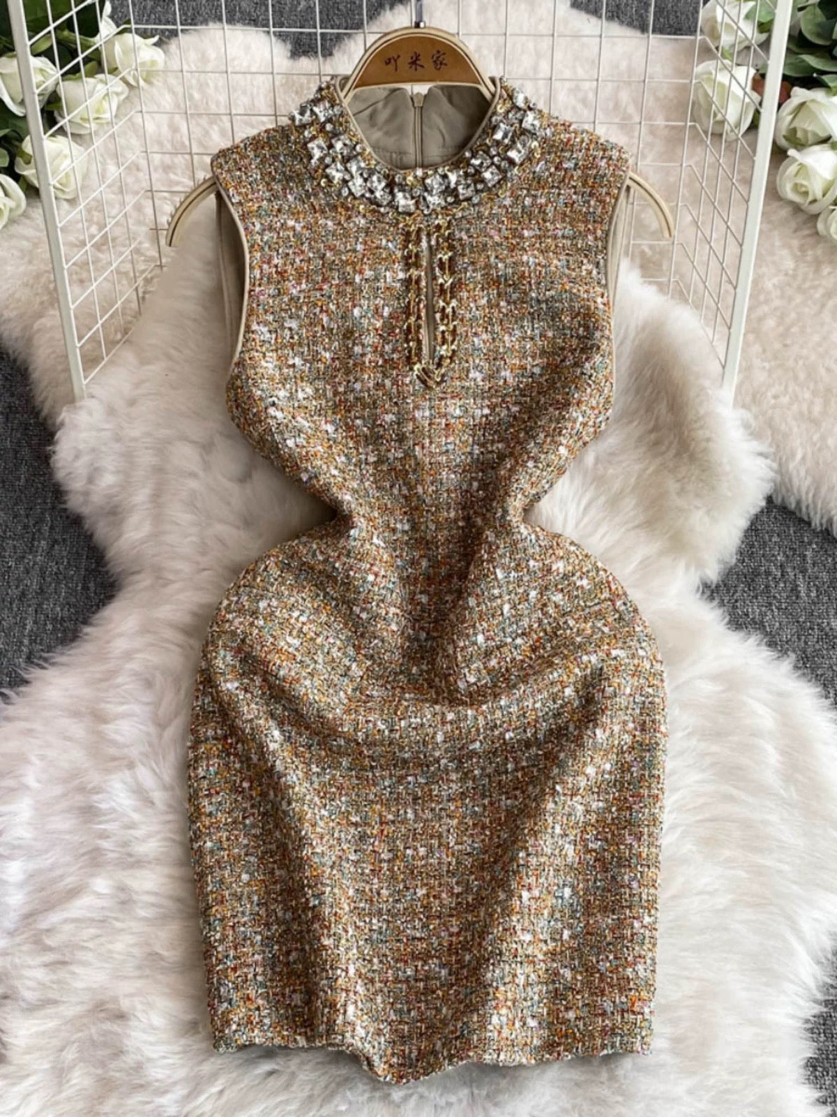 Xiaoxiangfeng half-open collar diamond-embellished waist sleeveless dress for women autumn 2024 new style chaebol daughter temperament short skirt