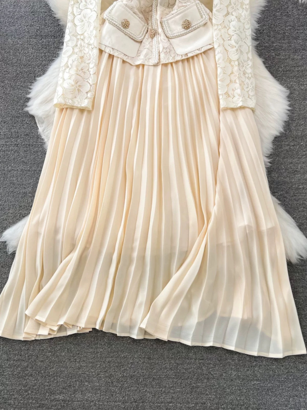 Spring and Autumn Korean style ladylike temperament fake two-piece long-sleeved square neck lace patchwork waist A-line large hem pleated dress