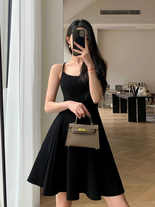 Guogejia Black Dress Women's 2024 Summer New Style Waist Slimming Hepburn Style Suspender Skirt
