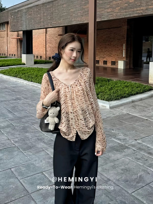 In-Stock HMY Caramel Mist-Effect V-Neck Patterned Chiffon Blouse – Women's Summer Long-Sleeve Shirt (Premium Style, Loose & Breathable)