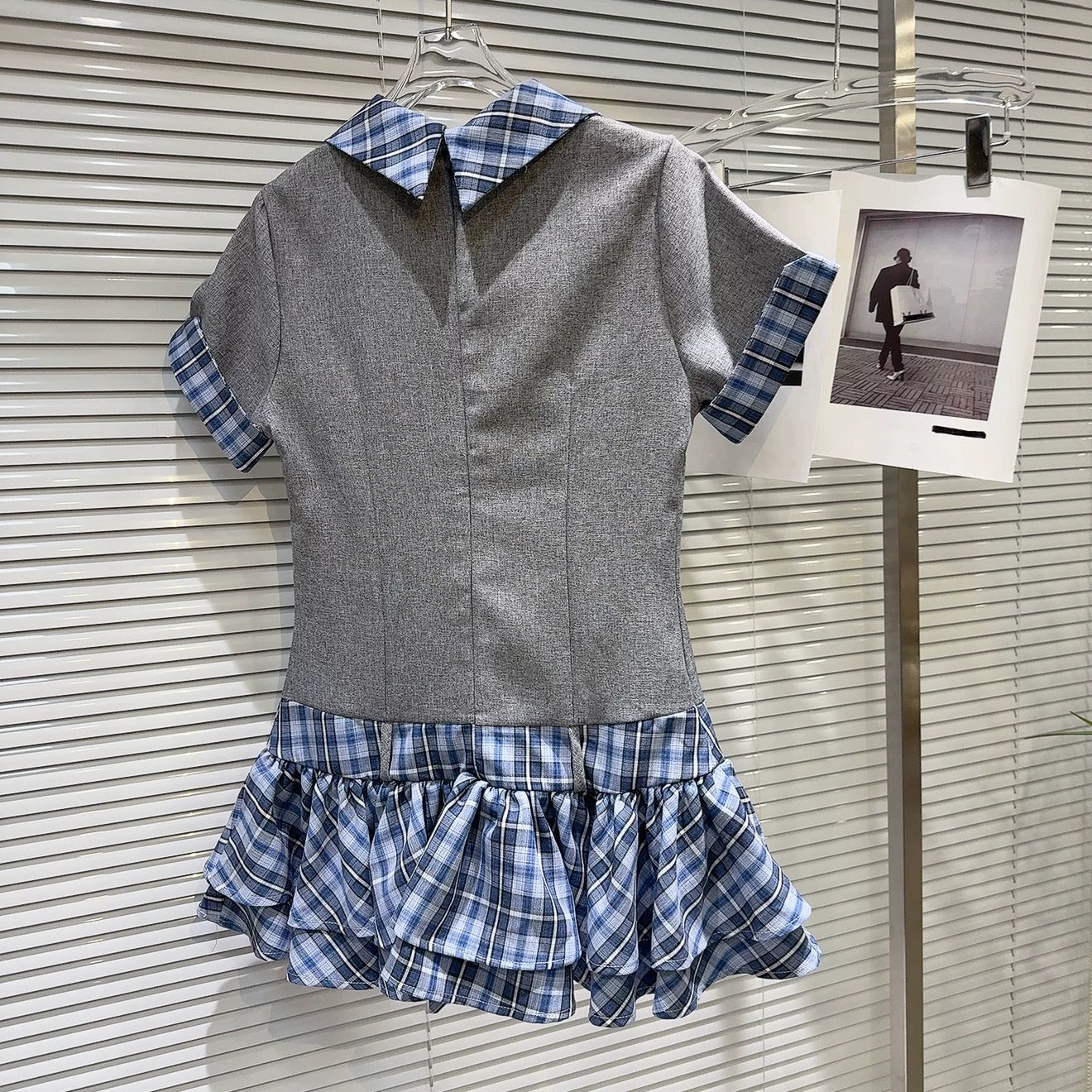 Internet celebrity style 2025 summer new style personality sweet and spicy strappy plaid splicing short-sleeved dress + shorts set