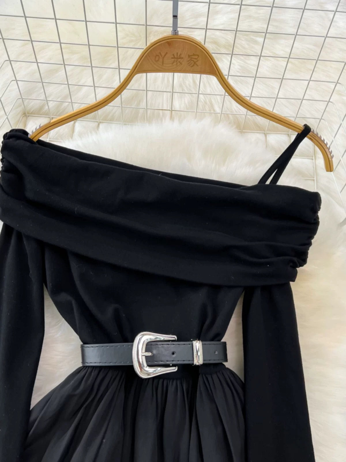 French Hepburn style ladylike temperament slant collar off-shoulder ruffled suspender waist slimming A-line dress for women